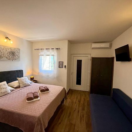 Apartments Matic Baska Voda Ruang foto
