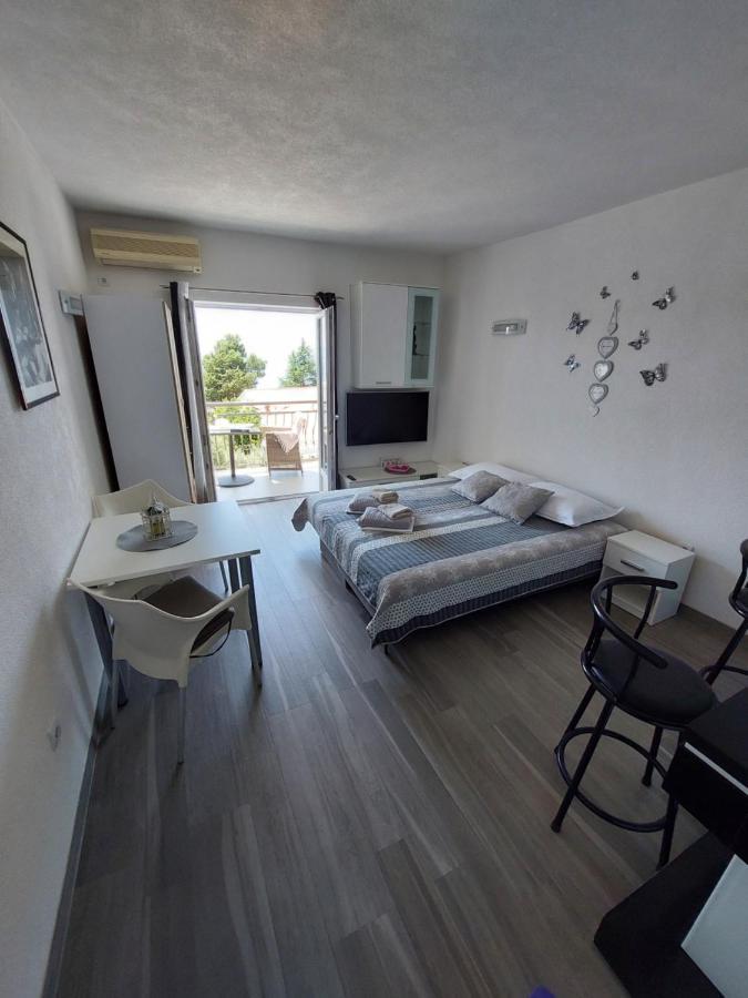 Apartments Matic Baska Voda Bagian luar foto