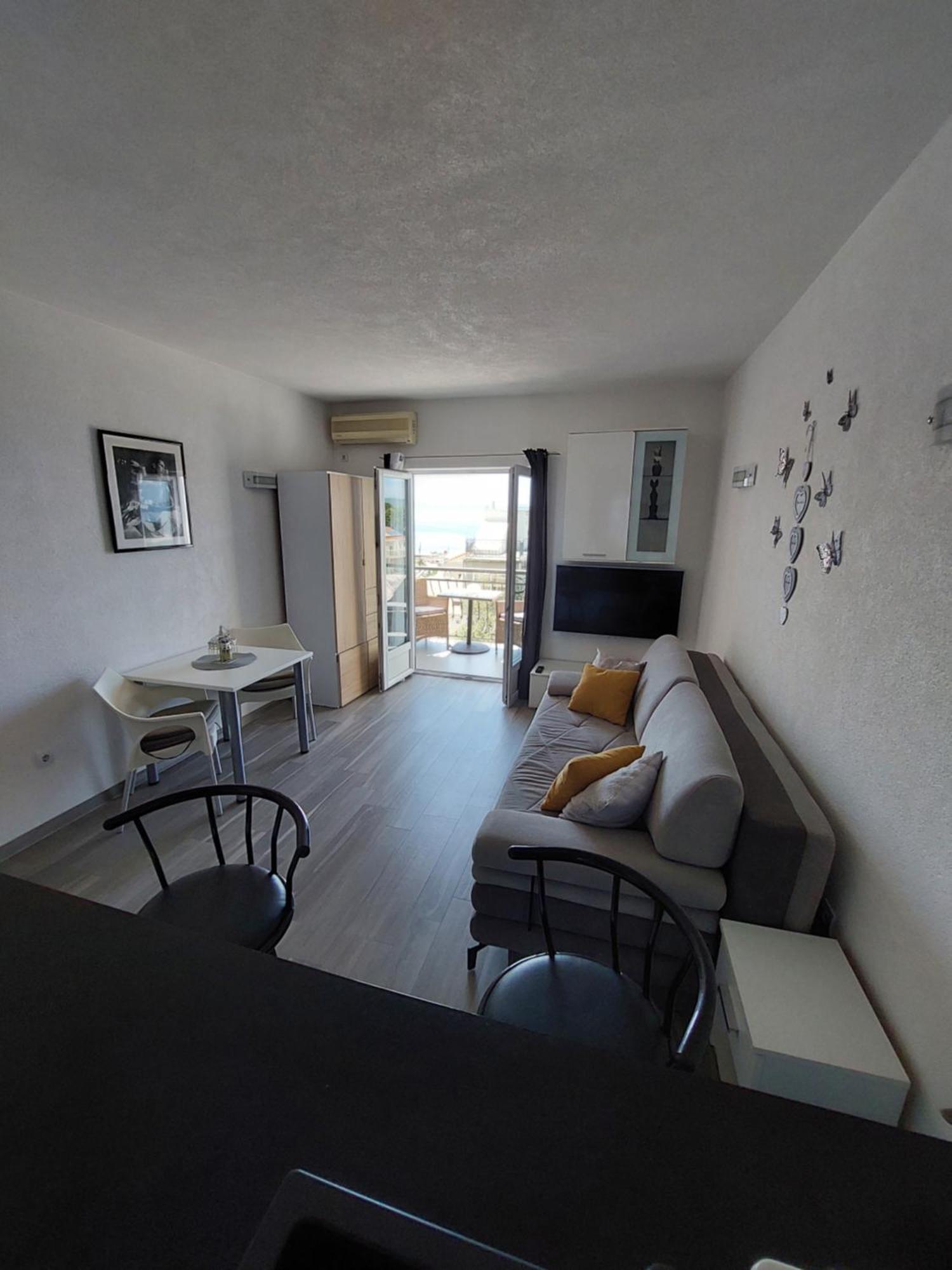Apartments Matic Baska Voda Ruang foto