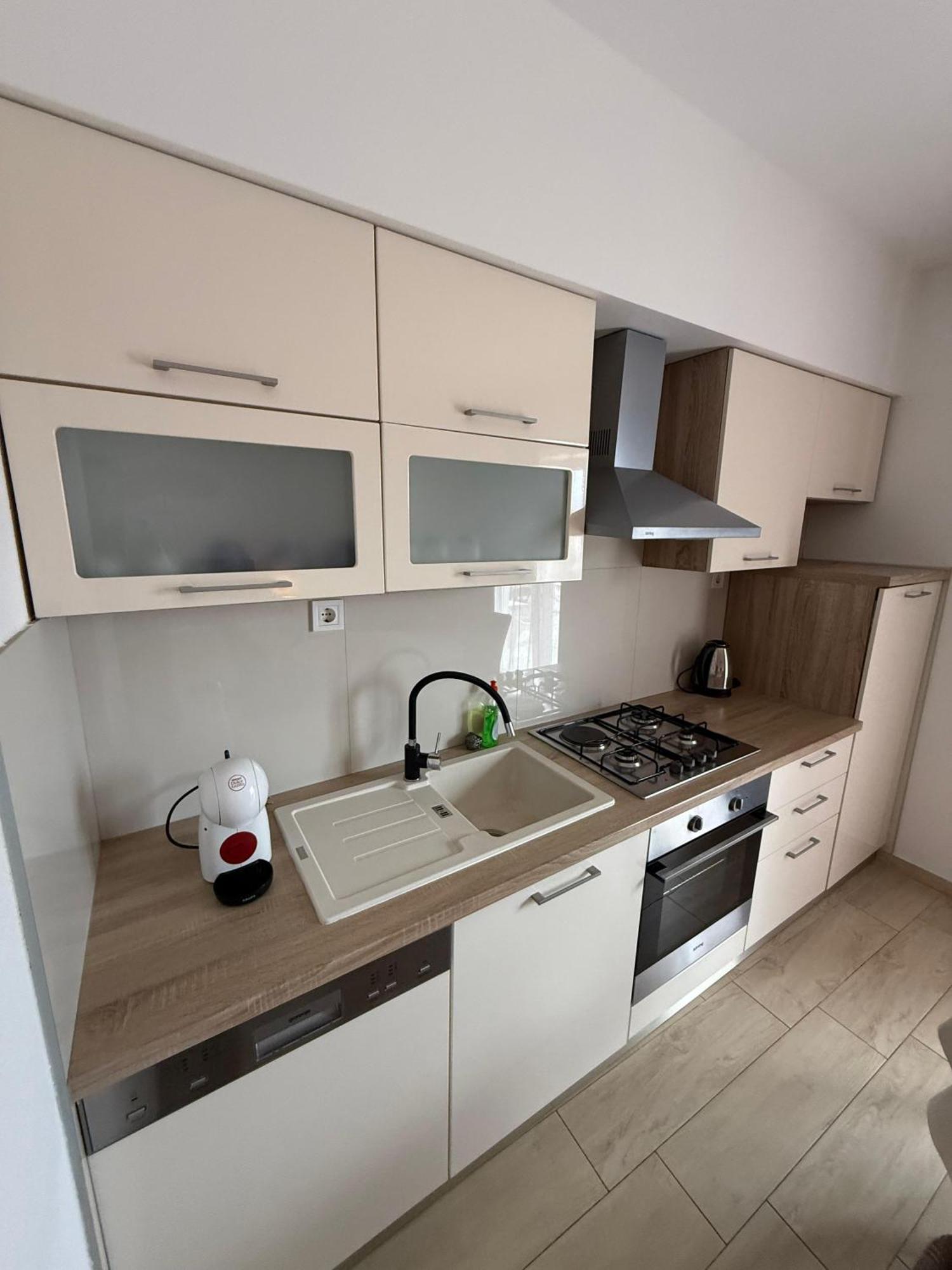 Apartments Matic Baska Voda Ruang foto